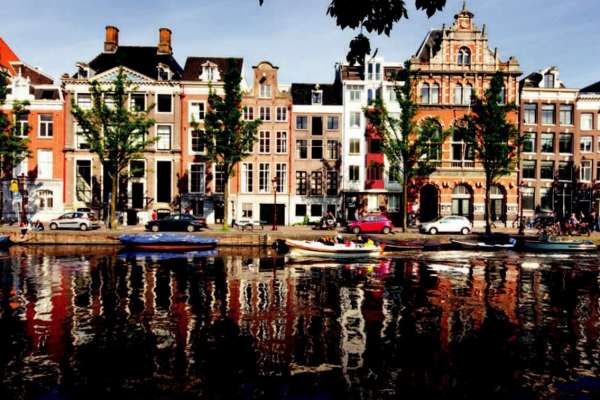 the renewal of Amsterdam