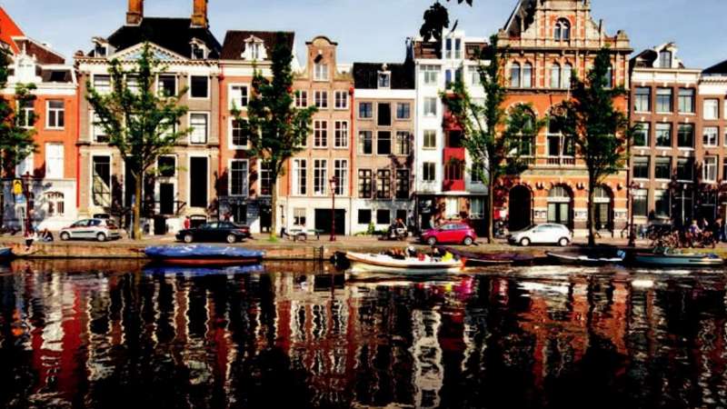 the renewal of Amsterdam