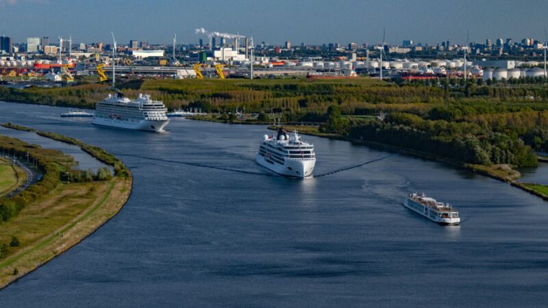 Viking celebrates 25th anniversary with special event